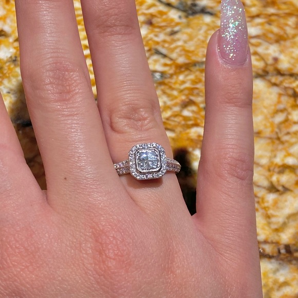 Michael Beaudry 1 CTTW Princess Cut Invisible Ring - Picture 2 of 8